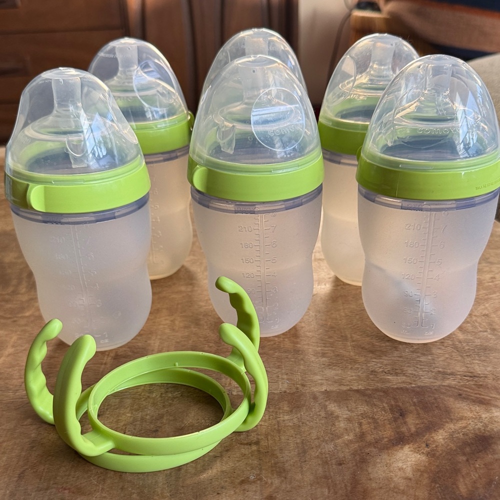 Set of 6 Green 8oz Bottles || Comotomo